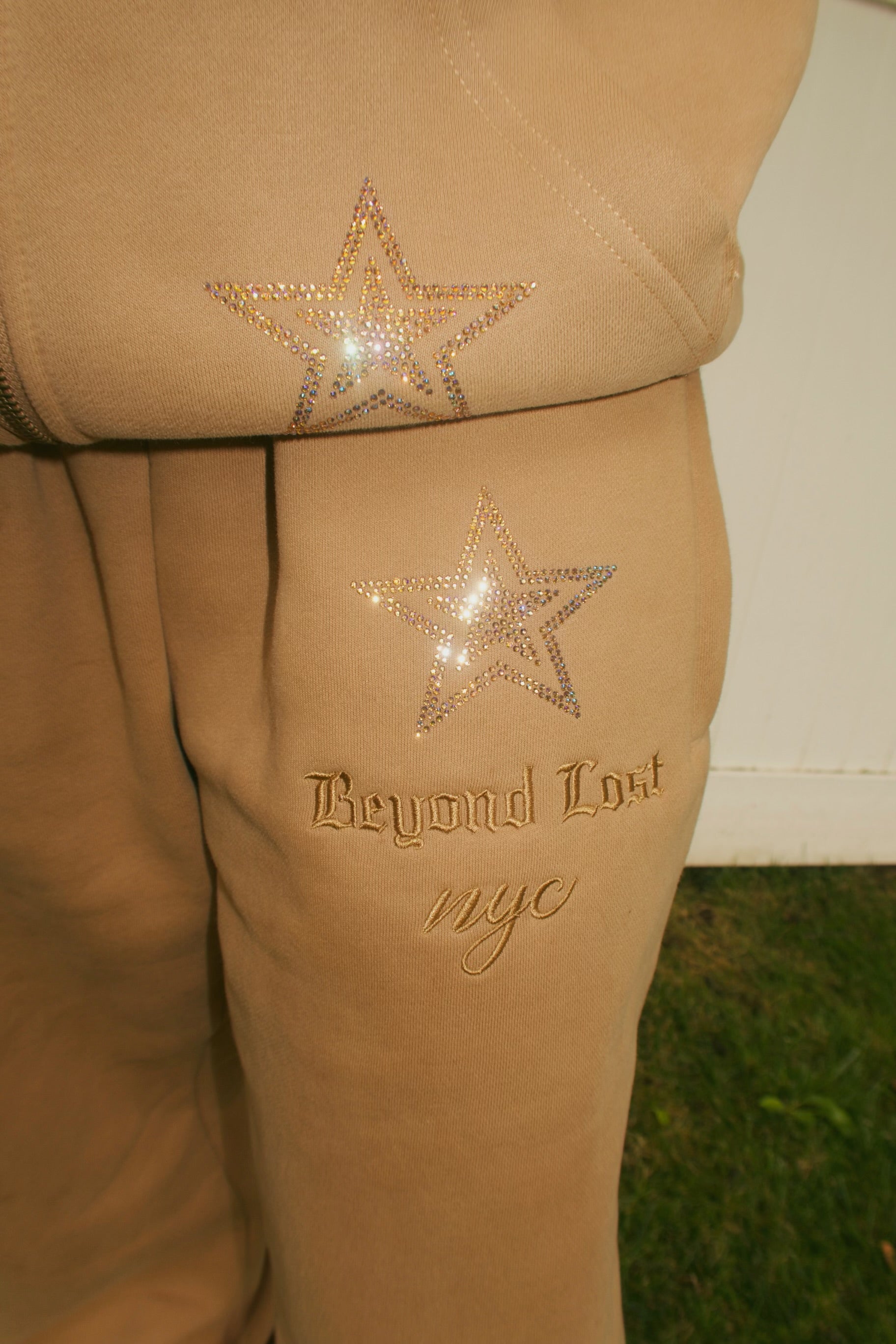 Latte Stars Sweatpants: Iridescent Rhinestones – Beyond Lost NYC